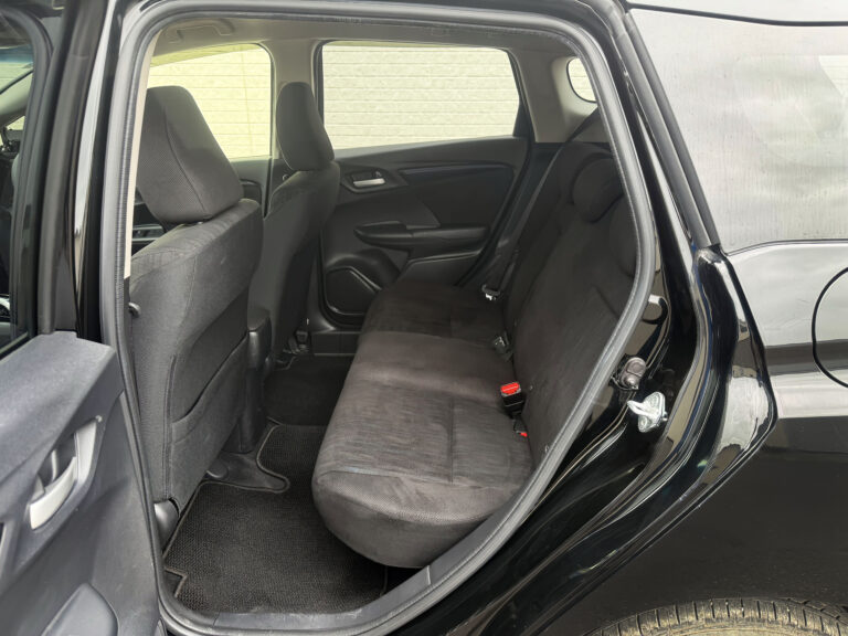 A-Honda Shuttle Hybrid 4WD (2)