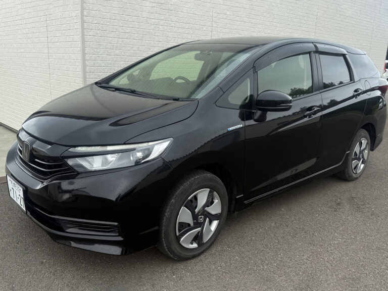 A-Honda Shuttle Hybrid 4WD (4)