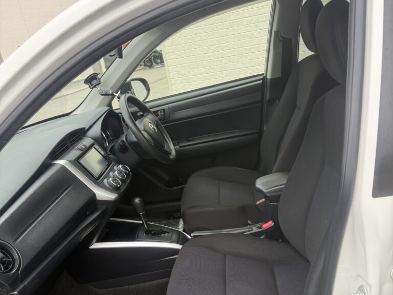 C-Toyota Corolla Fielder 4WD (2)