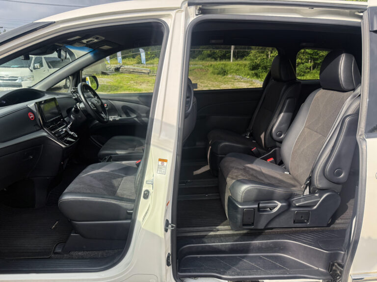 G-Toyota Estima 4WD (2)