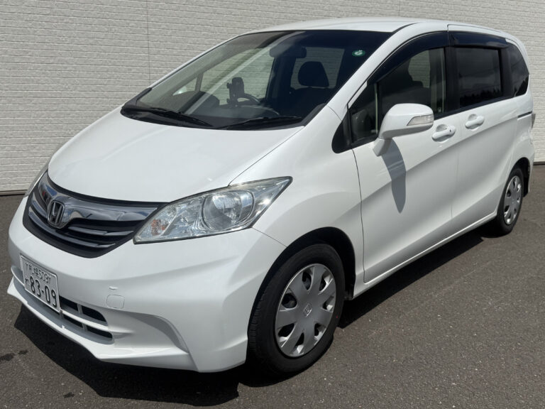 K-Honda Freed 2WD (1)