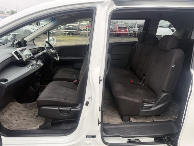 K-Honda Freed 2WD (3)